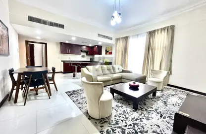 Apartment - 2 Bedrooms - 3 Bathrooms for rent in Seef - Capital Governorate