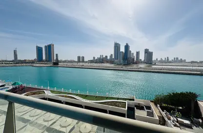 Apartment - 3 Bedrooms - 5 Bathrooms for rent in Reef Island - Capital Governorate