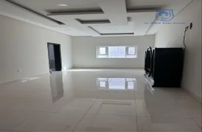 Apartment - 2 Bedrooms - 2 Bathrooms for rent in Galali - Muharraq Governorate