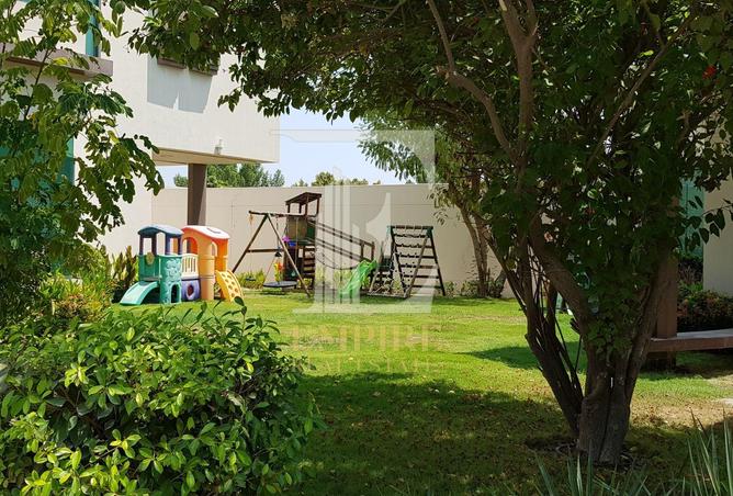 985527 - Property Image 2