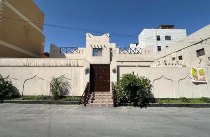 فيلا - 5 غرف نوم - 5 حمامات للبيع في الحجيات - الرفاع - المحافظة الجنوبية
