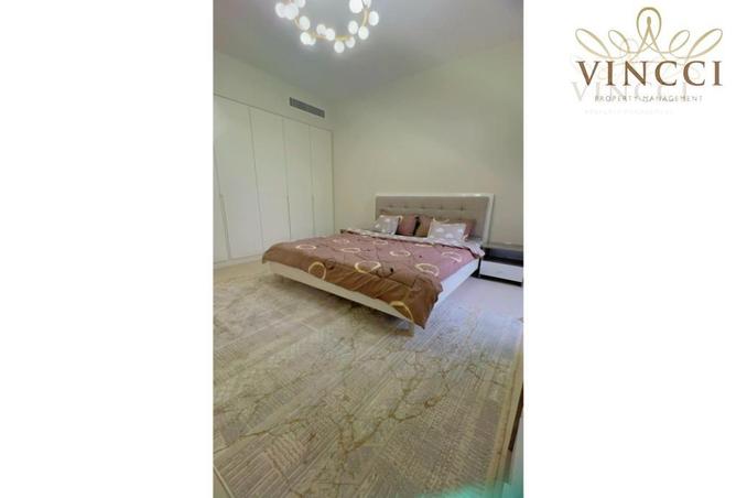 820235 - Property Image 2