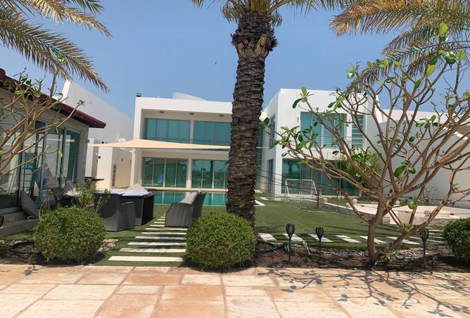 976087 - Property Image 2