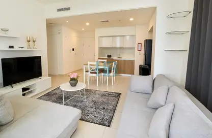 Apartment - 2 Bedrooms - 2 Bathrooms for rent in Marassi Al Bahrain - Diyar Al Muharraq - Muharraq Governorate