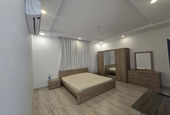 984941 - Property Image 2