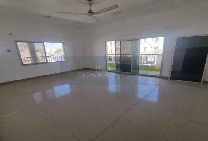 954808 - Property Image 2