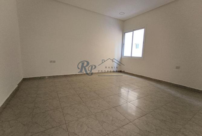 992421 - Property Image 3