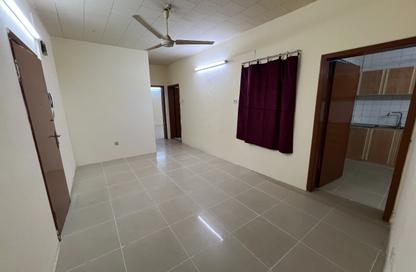 Apartment - 2 Bedrooms - 1 Bathroom for rent in Manama Souq - Manama - Capital Governorate