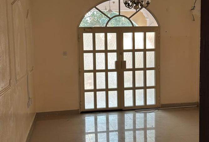 991935 - Property Image 2