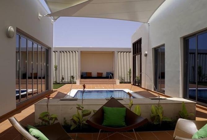960059 - Property Image 2