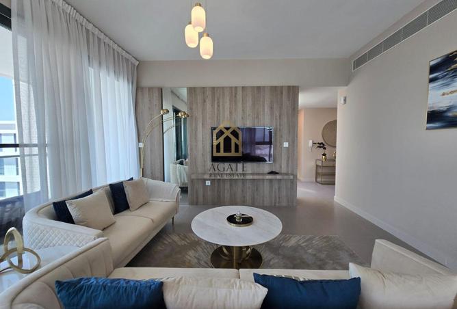 988831 - Property Main Image