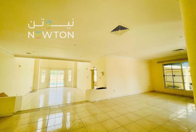 978849 - Property Image 2