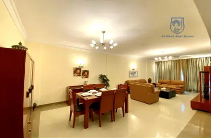Apartment - 2 Bedrooms - 3 Bathrooms for rent in Al Juffair - Capital Governorate