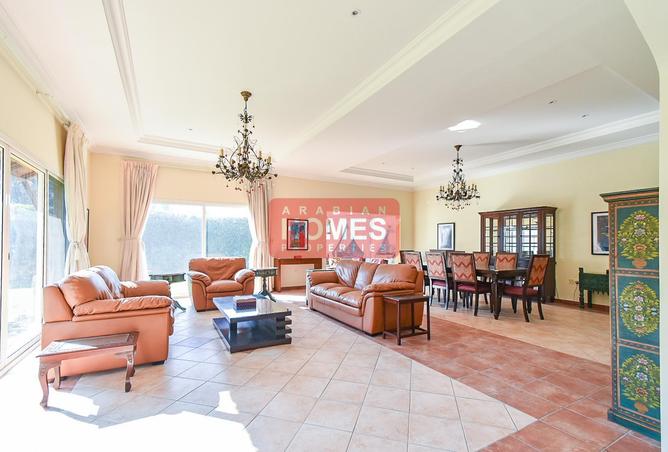 895317 - Property Image 2