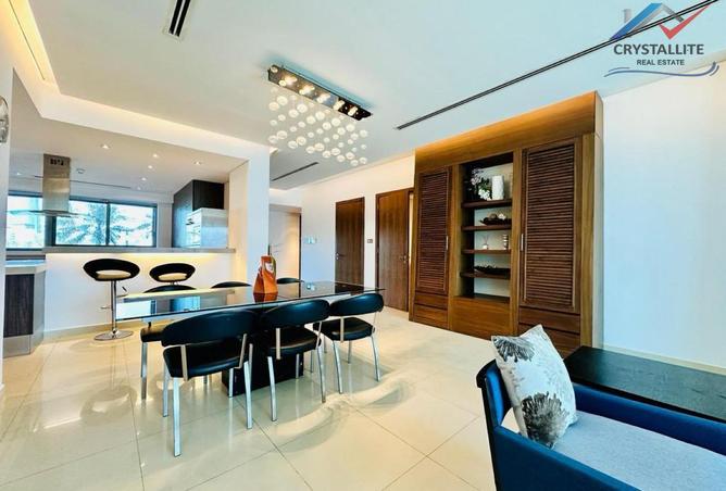 944381 - Property Image 2