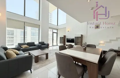 Duplex - 3 Bedrooms - 4 Bathrooms for rent in Al Juffair - Capital Governorate