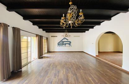 مجمع سكني - 3 غرف نوم - 4 حمامات للايجار في الجنبية - المحافظة الشمالية