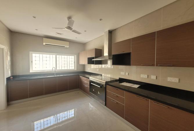 983129 - Property Image 3