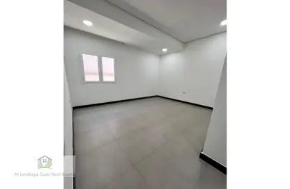 Empty Room image for: Villa - 3 Bedrooms - 4 Bathrooms for sale in Sitra - Central Governorate, Image 1