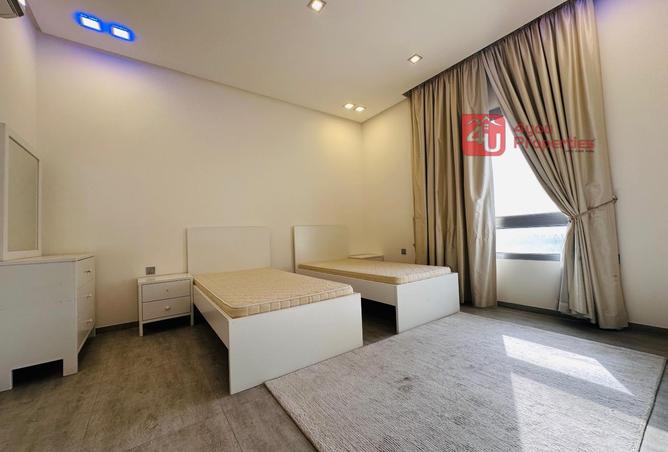 989519 - Property Image 3