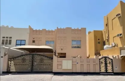 Villa - 5 Bedrooms - 6 Bathrooms for rent in Arad - Muharraq Governorate