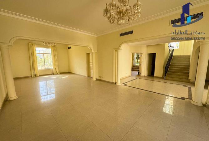 966103 - Property Image 2