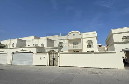 Villa - 5 Bedrooms - 7 Bathrooms for sale in Tubli - Central Governorate