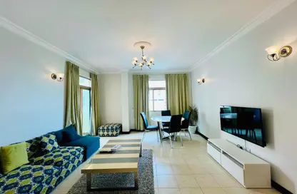 Apartment - 2 Bedrooms - 2 Bathrooms for rent in Al Juffair - Capital Governorate