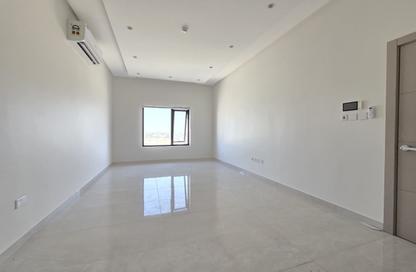 Apartment - 2 Bedrooms - 2 Bathrooms for rent in Jeblat Hebshi - Northern Governorate