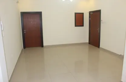 شقة - غرفة نوم - 2 حمامات للايجار في الجنبية - المحافظة الشمالية
