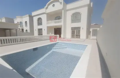 Pool image for: Villa - 6 Bedrooms - 6 Bathrooms for rent in Tubli - Central Governorate, Image 1
