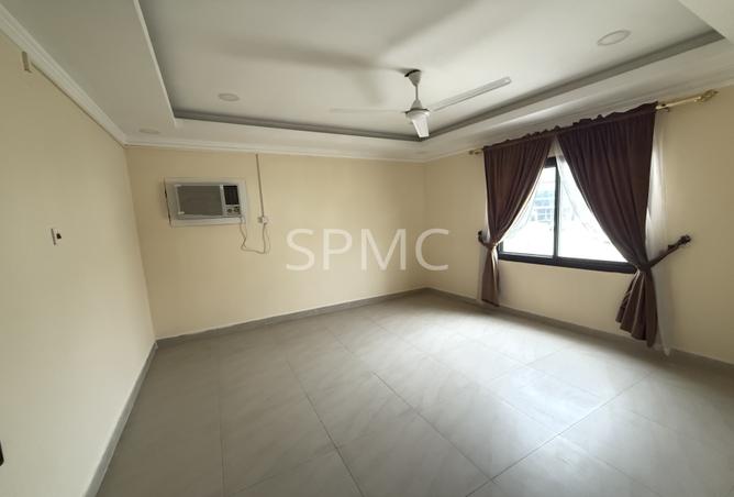 982466 - Property Image 3