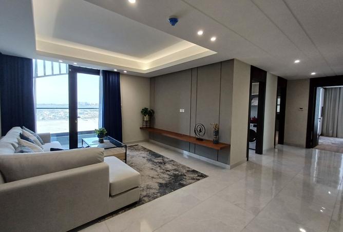 988171 - Property Image 2