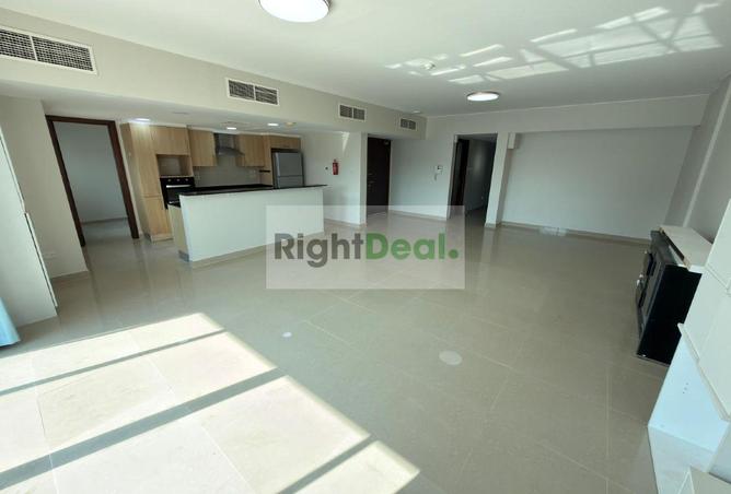 987220 - Property Image 2