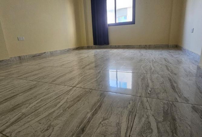 966713 - Property Image 2