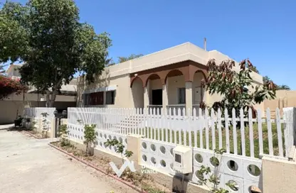 Villa - 3 Bedrooms - 3 Bathrooms for rent in Saar - Northern Governorate