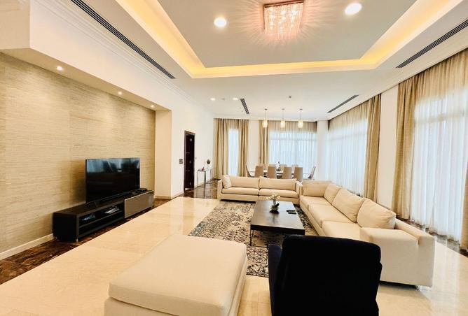 981637 - Property Image 2