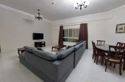 Apartment - 2 Bedrooms - 2 Bathrooms for rent in Al Juffair - Capital Governorate