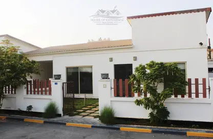 Outdoor House image for: Villa - 3 Bedrooms - 4 Bathrooms for rent in Saar - Northern Governorate, Image 1