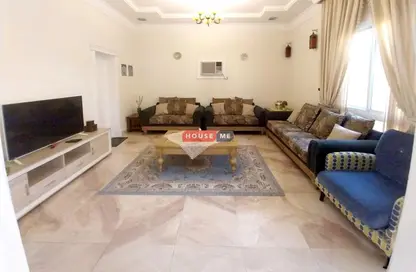 Villa - 4 Bedrooms - 5 Bathrooms for rent in Galali - Muharraq Governorate