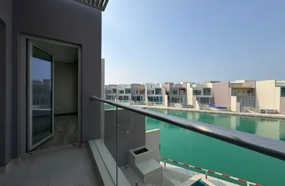 فيلا - 4 غرف نوم - 5 حمامات للايجار في ديار المحرق - المحرق