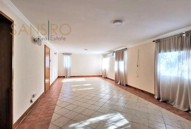 960907 - Property Image 3