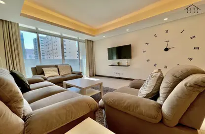 Apartment - 2 Bedrooms - 2 Bathrooms for rent in Busaiteen - Muharraq Governorate