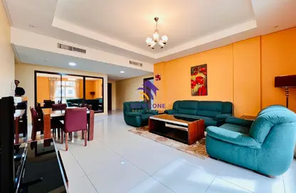 Apartment - 3 Bedrooms - 4 Bathrooms for rent in Mahooz - Manama - Capital Governorate