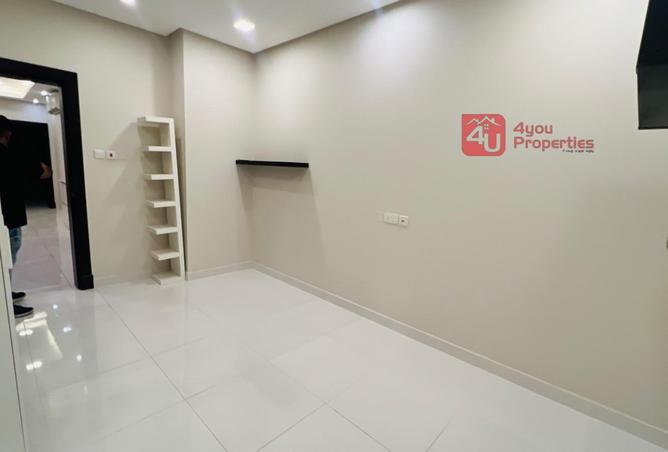 984039 - Property Image 3