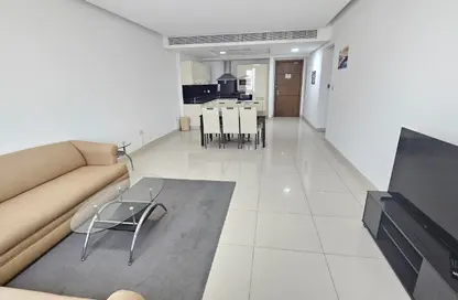 Apartment - 2 Bedrooms - 3 Bathrooms for rent in Al Juffair - Capital Governorate