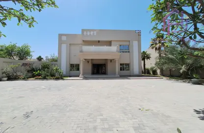 Villa - 5 Bedrooms - 5 Bathrooms for rent in Janabiya - Northern Governorate