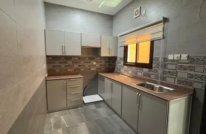 Apartment - 2 Bedrooms - 2 Bathrooms for rent in Galali - Muharraq Governorate