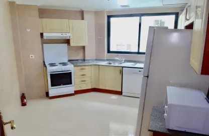 Kitchen image for: Apartment - 2 Bedrooms - 2 Bathrooms for rent in Al Juffair - Capital Governorate, Image 1