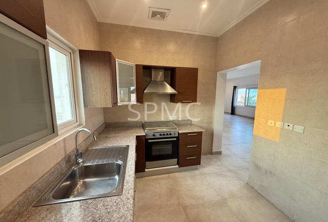 975758 - Property Image 3